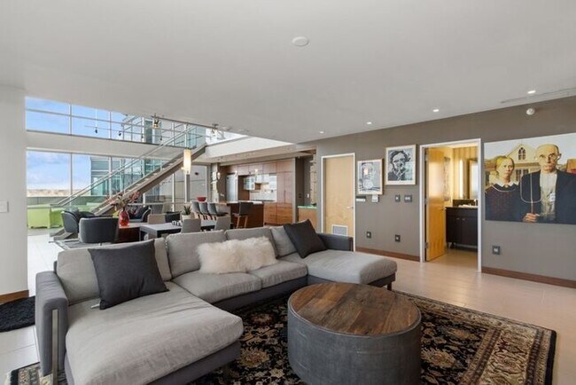 Building Photo - $4,725 | 1 Bedroom, 2 Bathroom Luxury Cond...