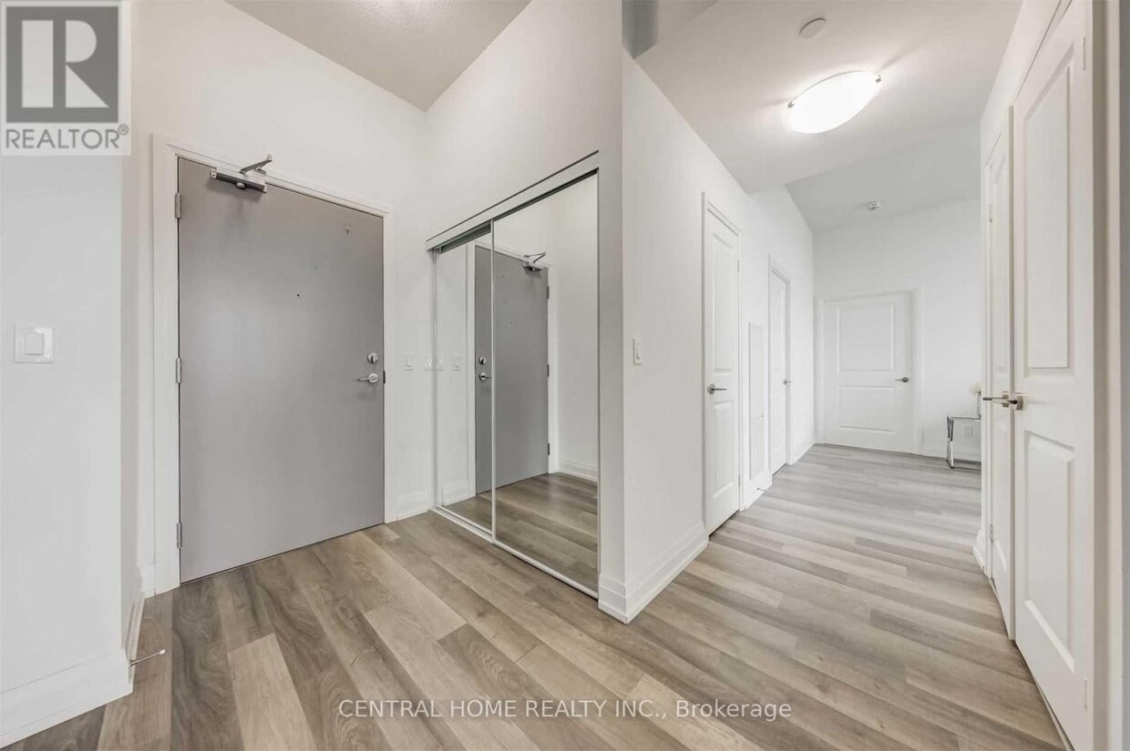 Building Photo - 3121 Sheppard Ave E