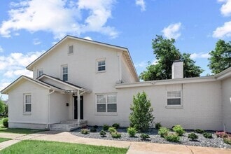 Building Photo - 6529 Avondale Dr