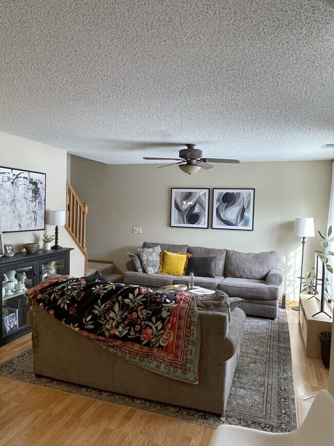 Foto del edificio - 1238 Larkspur Ln
