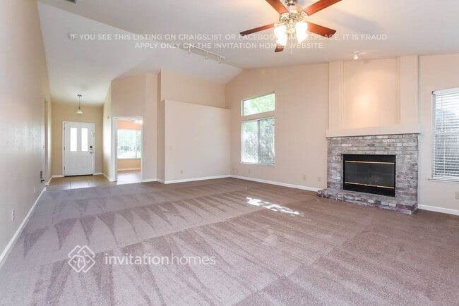 Building Photo - 8441 Solitude Ct
