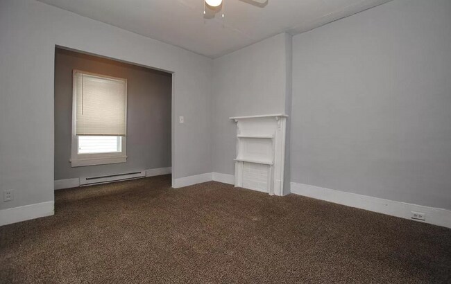 Foto del edificio - Large 3 bed / 2 bath home for rent! Coming...