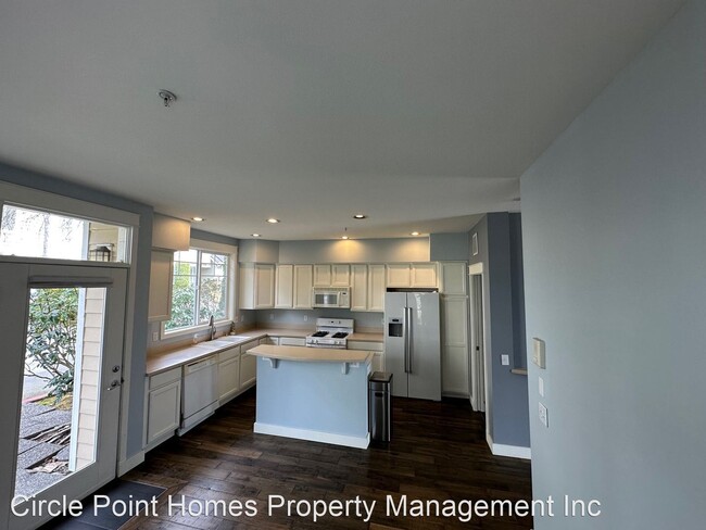 Foto del edificio - 3 br, 2.5 bath House - 11899 SE 4th PL #600