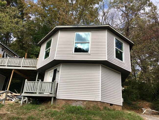 Building Photo - 553 Bruning Ln