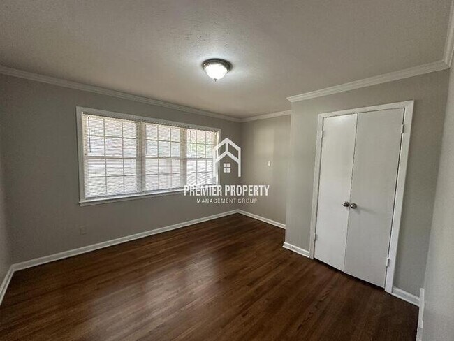 Building Photo - 2948 S Mendenhall Rd