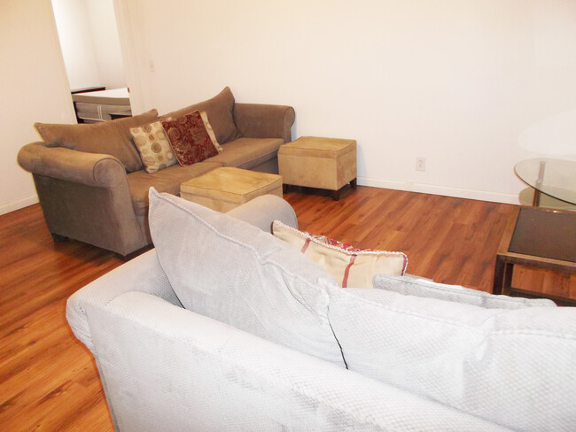 Living Room - 6225 Cedarwood Ave