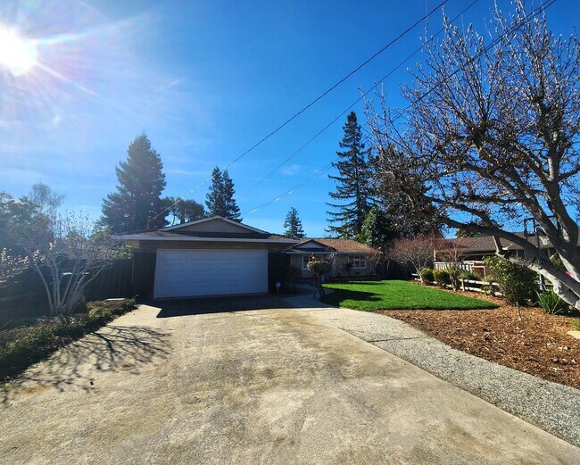 Foto del edificio - Charming Single Family Home Located in Sou...