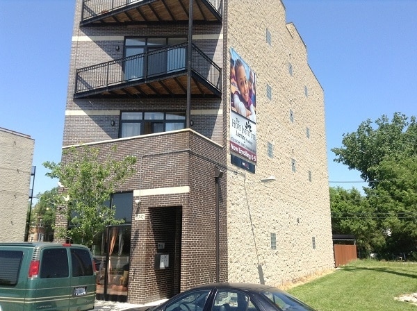 Primary Photo - 3342 W Ogden Ave