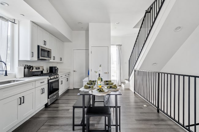 Building Photo - 3987 Dalton Ave