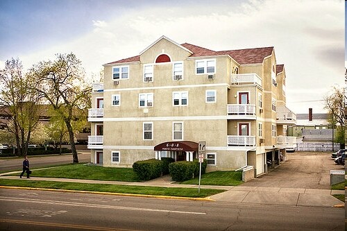 Foto del edificio - Pinehurst Apartments
