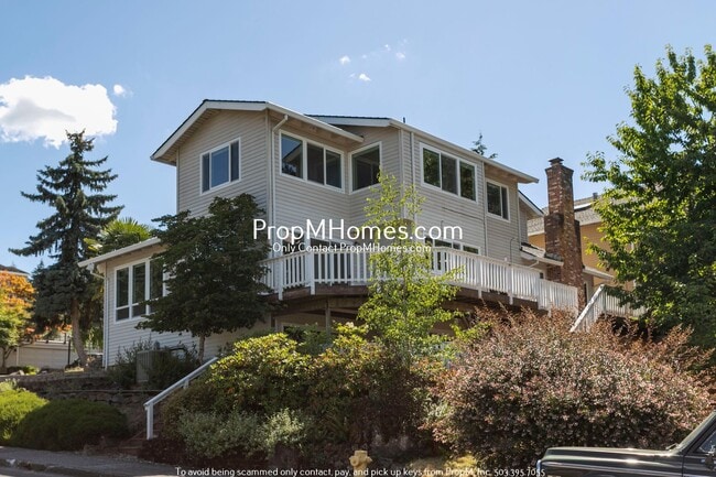 Building Photo - 8271 SW 184th Ave