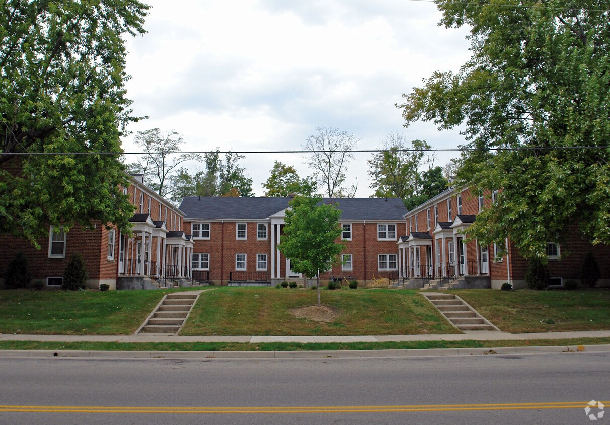 Building Photo - 1511-1535 N Plum St