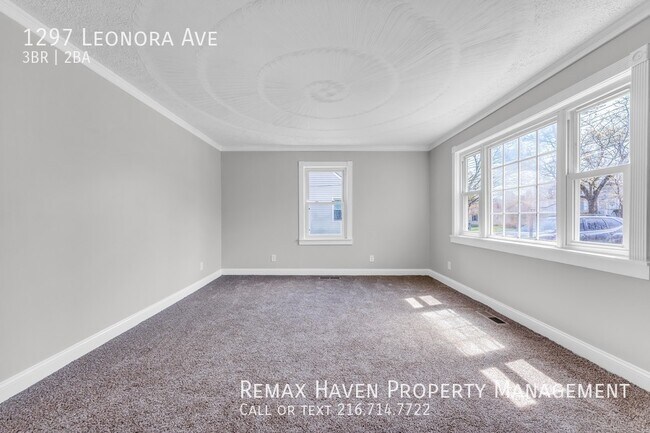 Building Photo - 1297 Leonora Ave, Akron - Spacious 3 bed 1...