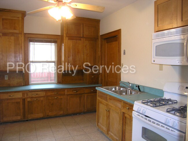 Building Photo - 4236 Emerson Ave N