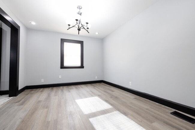 Building Photo - Beautifully Renovated 2-Bedroom Single Fam...
