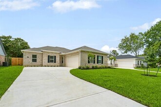Building Photo - 13311 Campos Dr