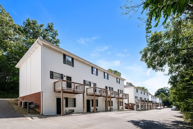 Building Photo - Greenway Townes