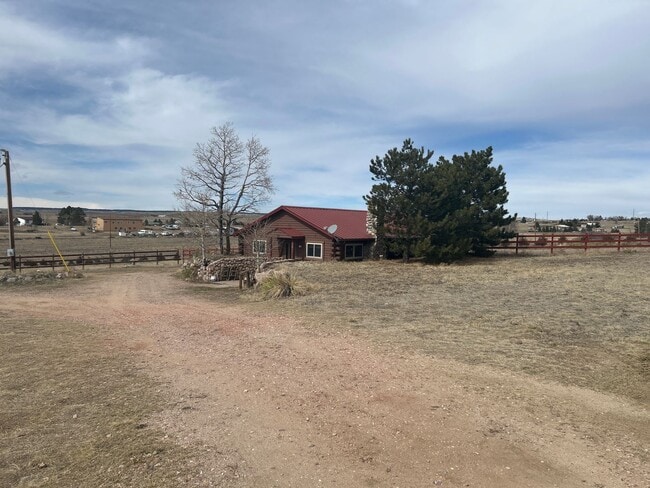 Building Photo - Calhan 3 bed, 2 bath house on 5.56 acres