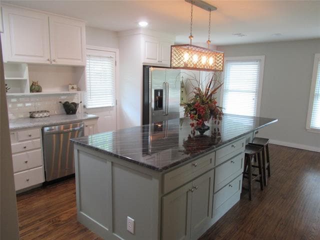 Building Photo - 106 S Clark St