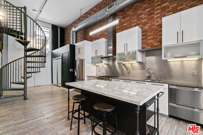 Foto del edificio - 4115 Glencoe Ave