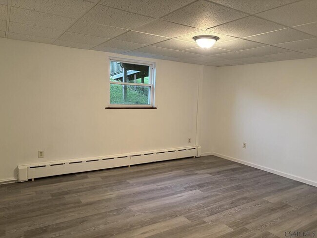 Foto del edificio - 2853 Bedford St