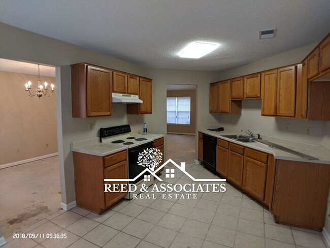 Building Photo - Southeast Memphis Home Located in Quiet Neighborhood!