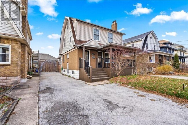 Photo du bâtiment - 5317 Third Ave