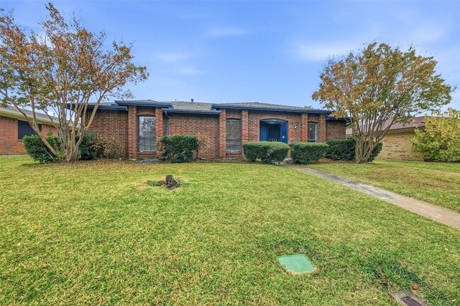 Photo - 1746 Glencairn Ln House