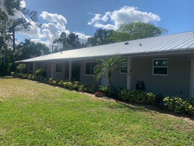 Foto del edificio - 860 NW 10th Terrace