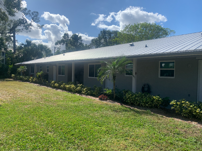Building Photo - 860 NW 10th Terrace