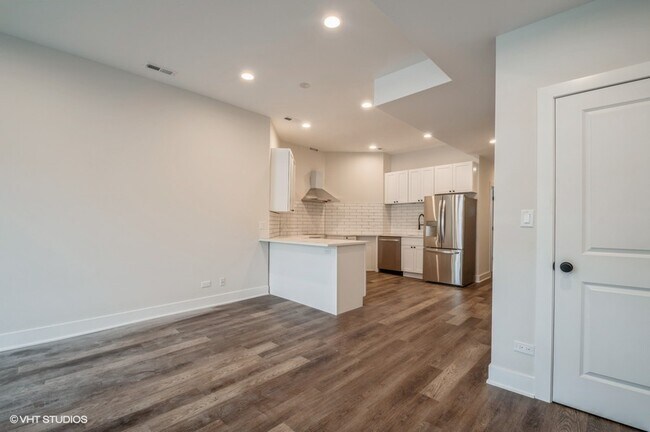 Foto del edificio - 853 W Addison St