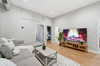 Building Photo - 6044 N Winthrop Ave