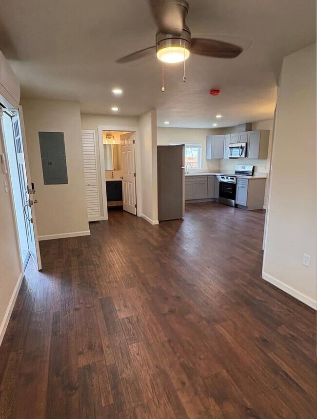 Foto del edificio - 613 St Thomas Ln