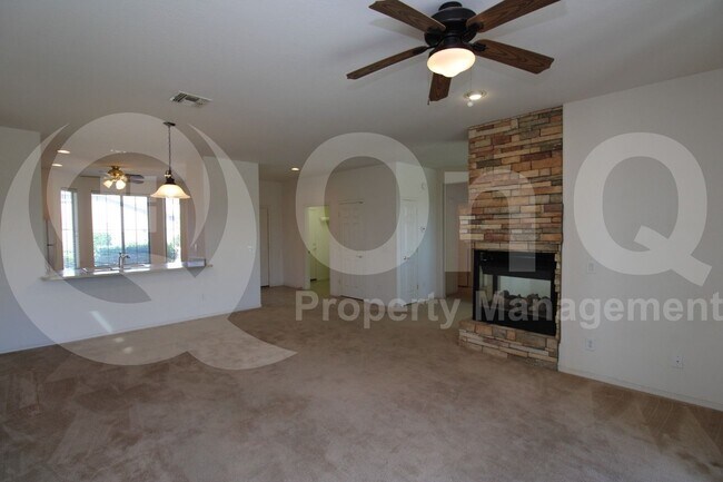 Foto del edificio - 42599 W Candyland Pl