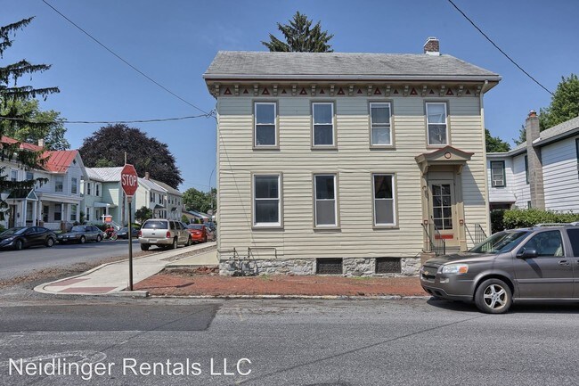 Building Photo - 320 S Frederick St