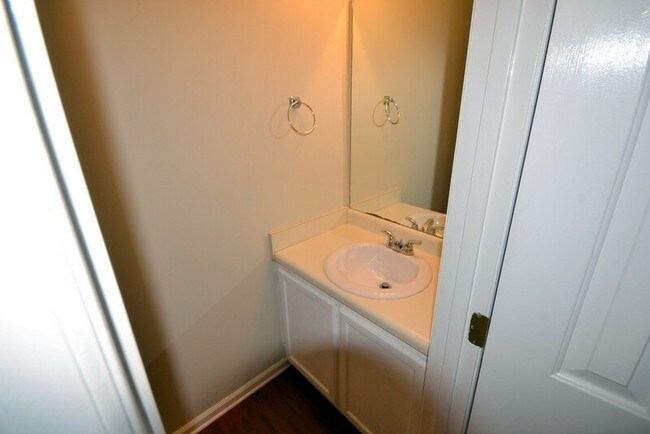 Foto del edificio - 3705 Burt Dr