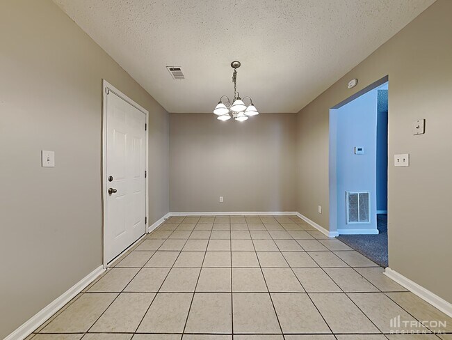 Foto del edificio - 4265 Reserve Hill Crossing