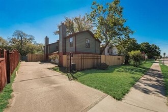 Building Photo - 5506 Columbia Ave