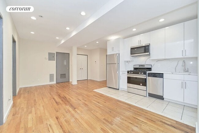 Building Photo - 1627 Park Ave