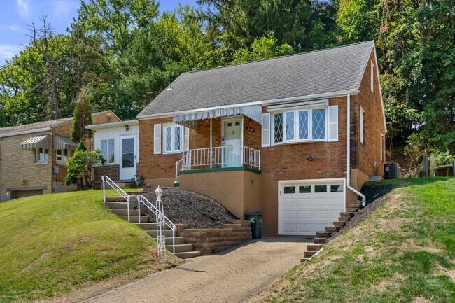 Photo - 219 Carmella Dr House