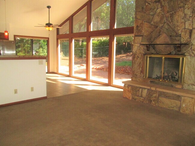 Building Photo - Unfurnished, 1-year long-term rental