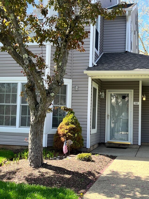 Foto principal - Beautiful 2 Bd / 1 Bth Condo in Council Rock