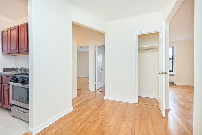 Foto del edificio - 2147 E 17th St