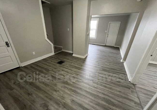 Building Photo - 1715 St Marys Ave