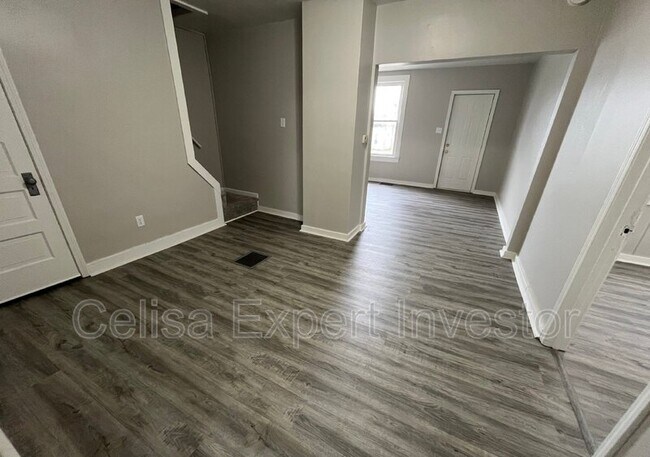Foto del edificio - 1715 St Marys Ave