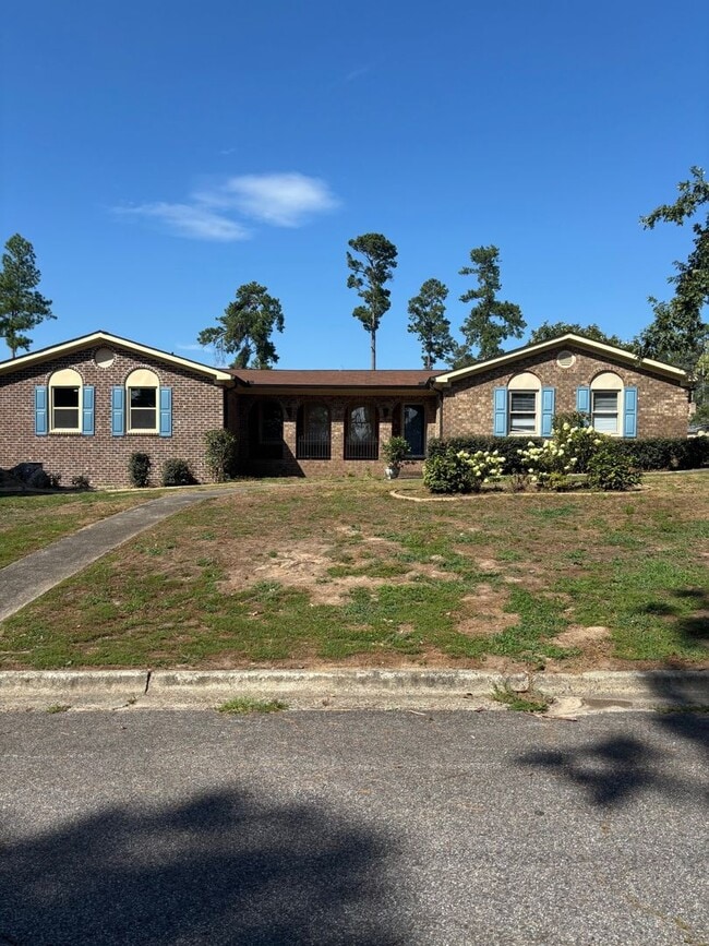 Building Photo - 1305 Dominica Dr