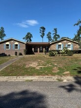 Building Photo - 1305 Dominica Dr