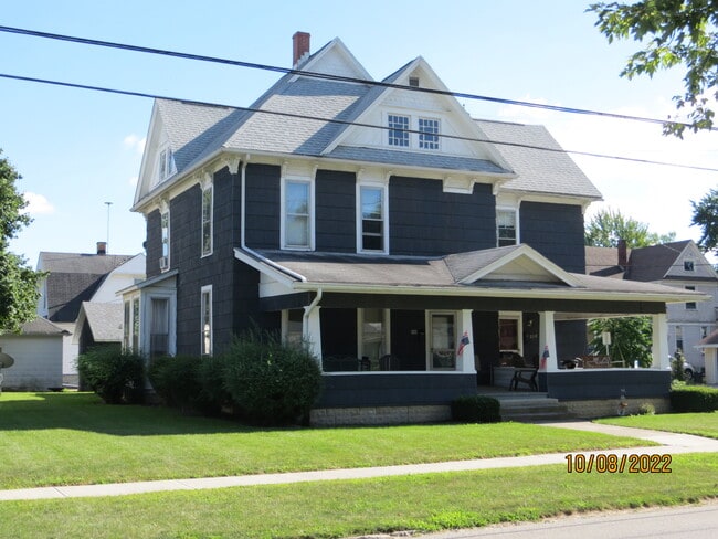 Building Photo - 230 South Ave