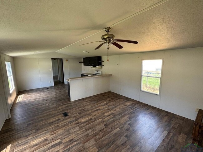 Building Photo - 268 Joy Ln