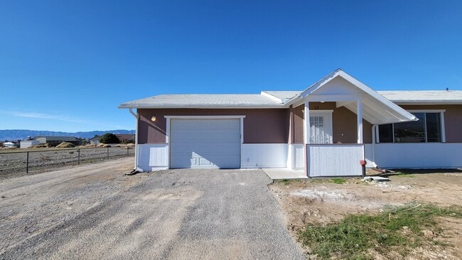Building Photo - CALVADA VALLEY U.2 - Homestead Rd.